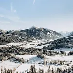 Four Peaks Апартаменты