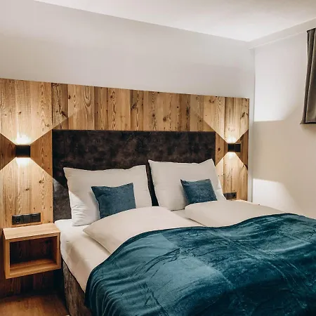 Four Peaks Апартаменты