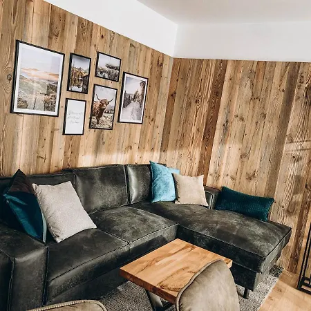 Four Peaks Апартаменты