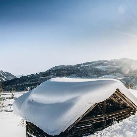 Апартаменты Four Peaks