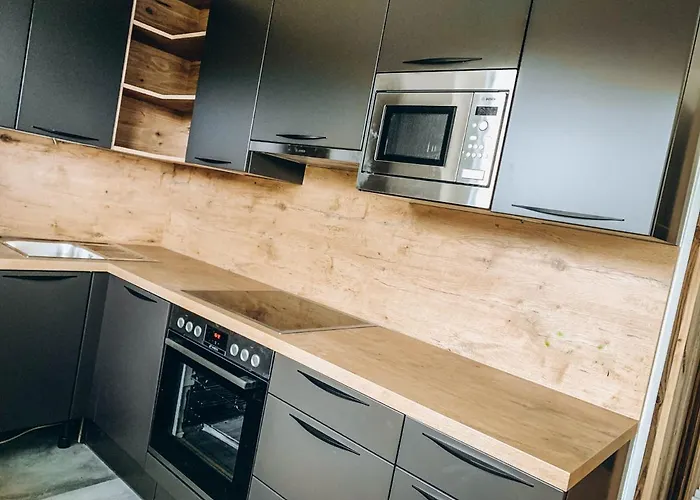 Four Peaks Apartment *